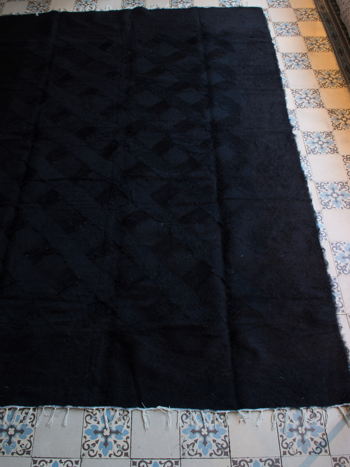 tapis mohair noir